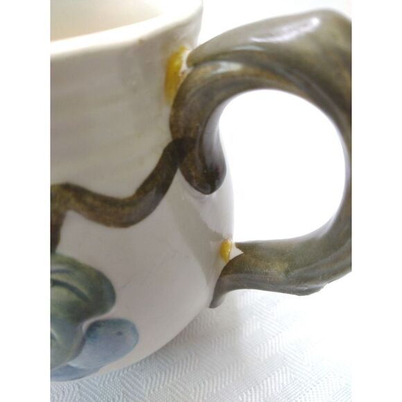 Vintage Salt And Pepper Shakers‎ Metlox Sculpted Grape Pattern - Picture 6 of 8